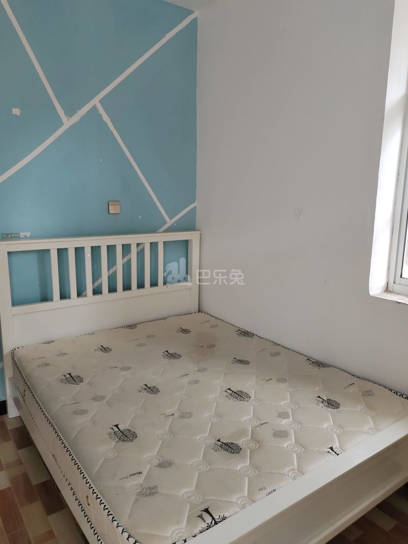 新场大街319弄8126500卧室图0