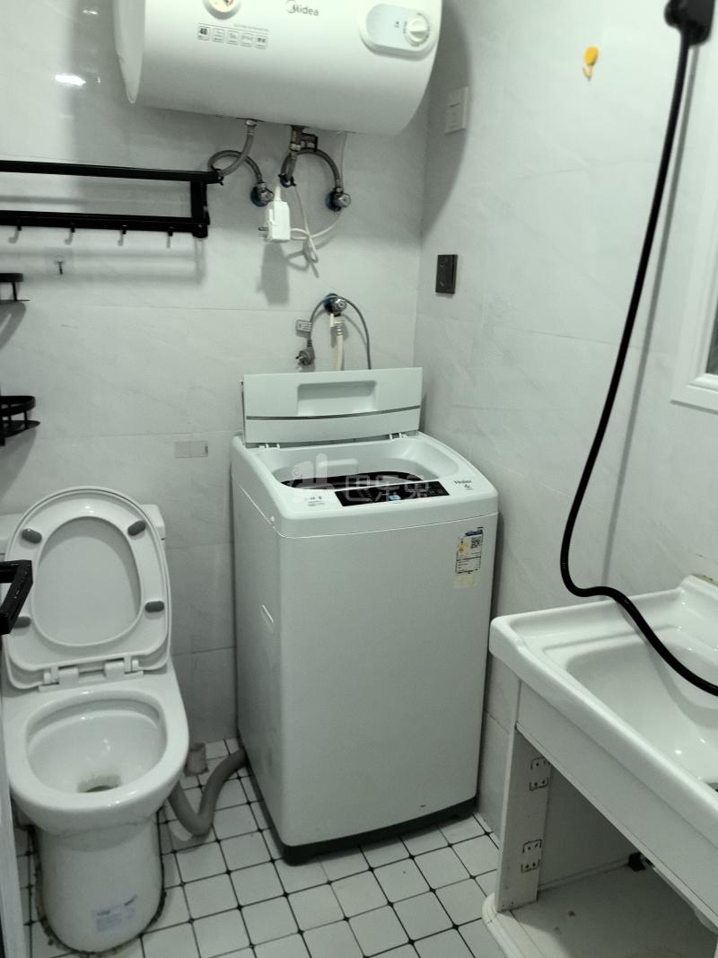 祝桥工业城4区8157100卫生间图5