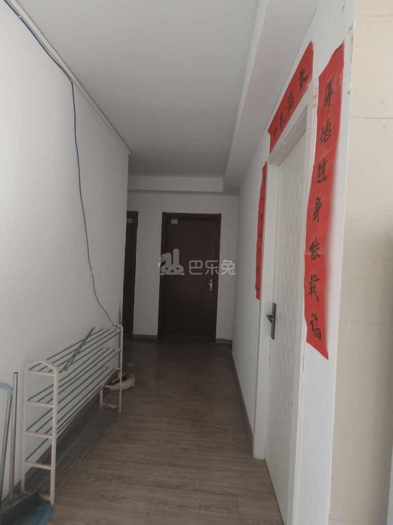 逸虹景苑8157161客厅图4