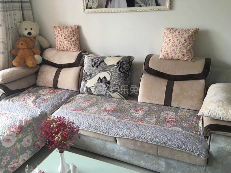 江岸水城8169916客厅图5