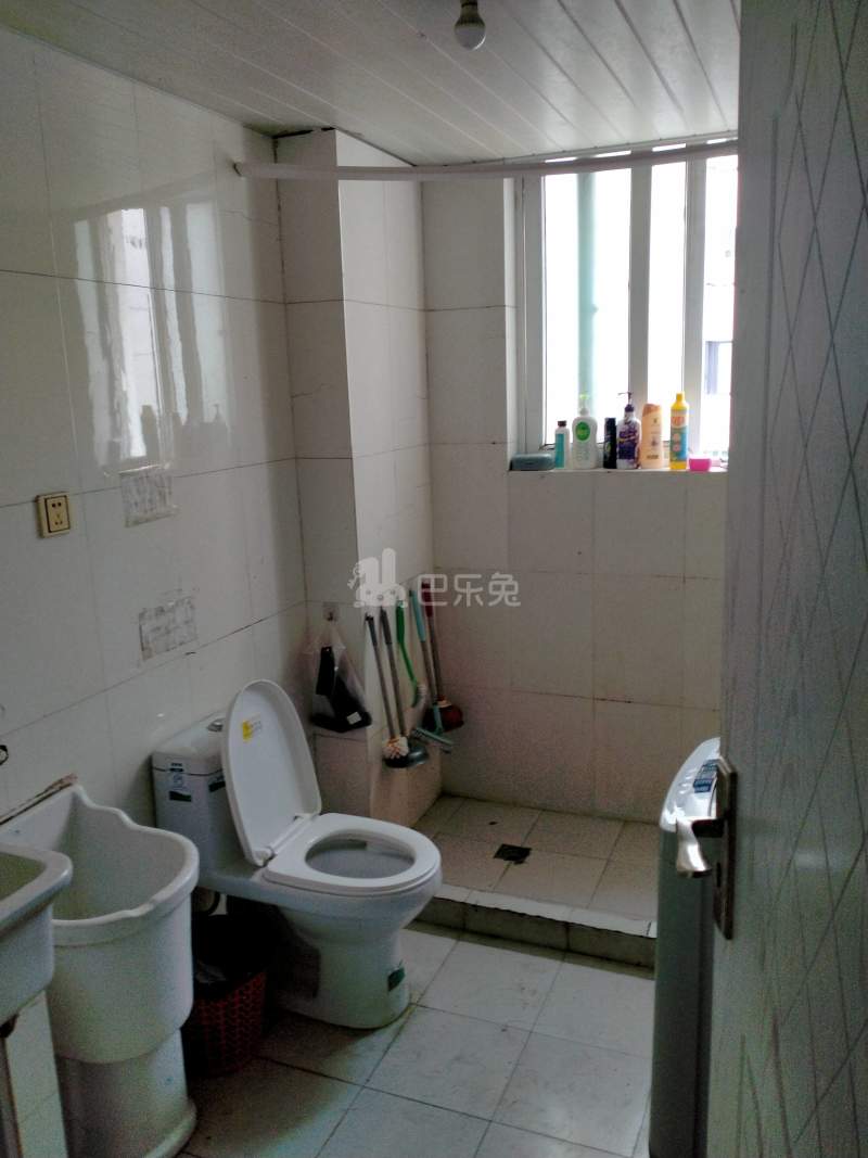 华汇公寓1期6097549卫生间图5