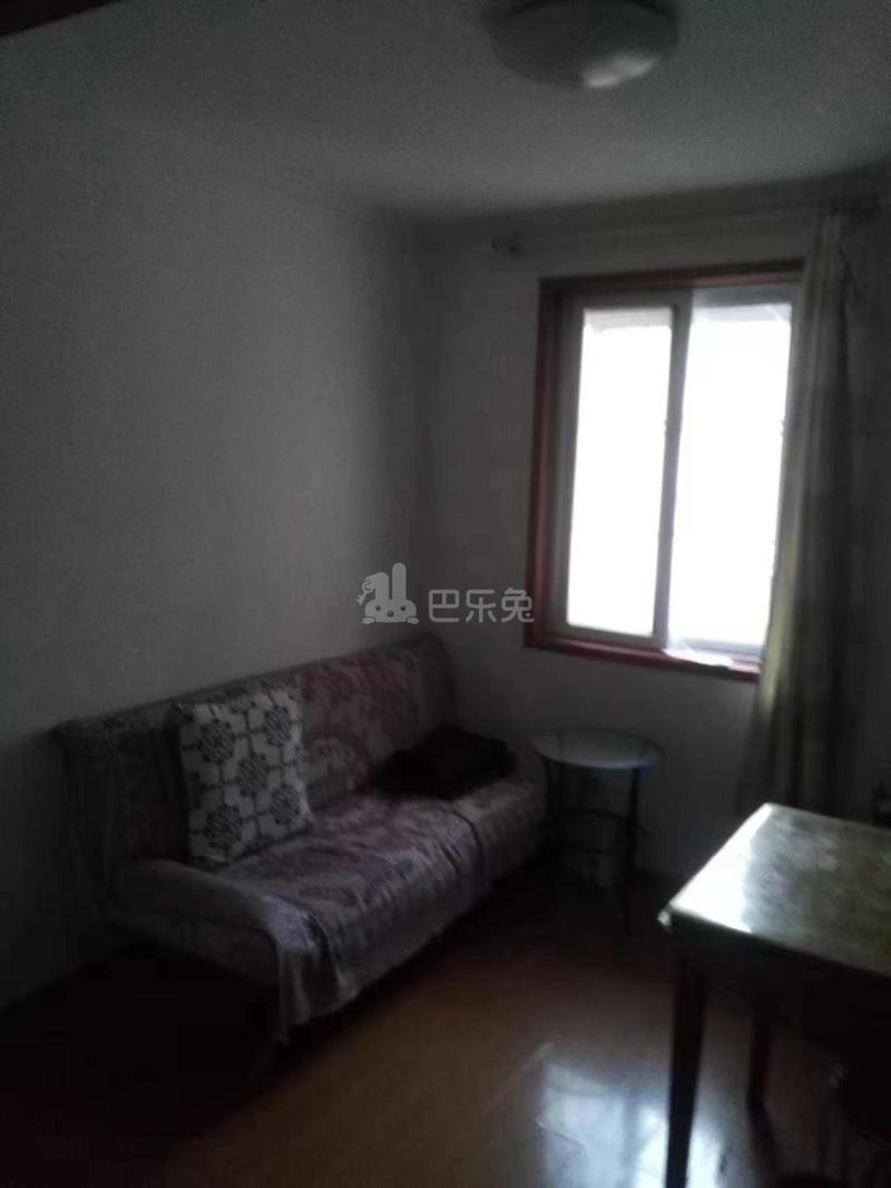 普德村小区8181002客厅图1