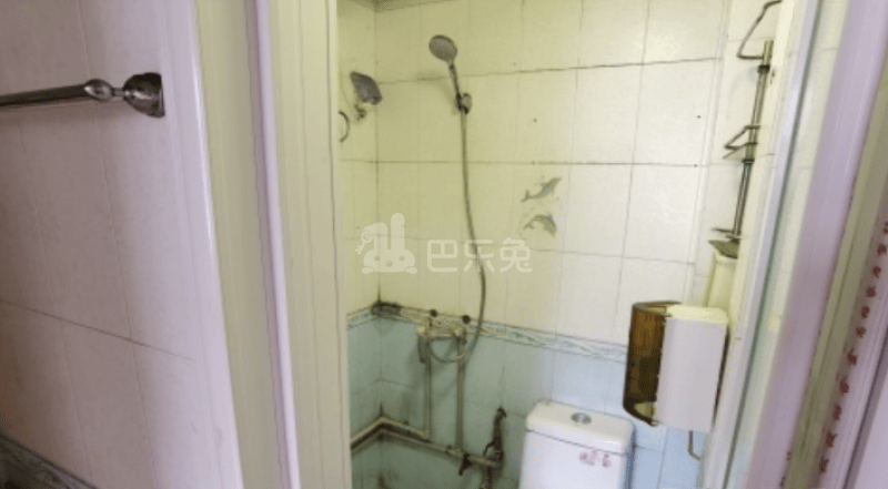 龙福花园8181045客厅图3