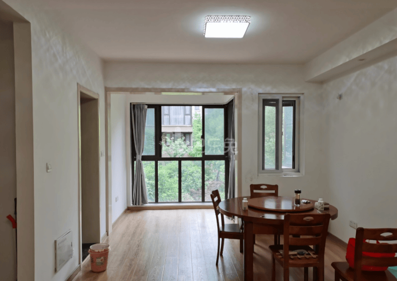 世茂荣里8194719客厅图0