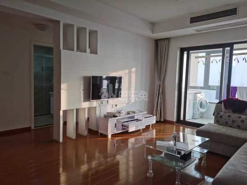 世茂外滩新城8203514卧室图6