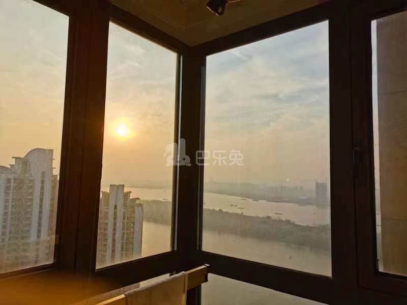 世茂外滩新城8203514卧室图5