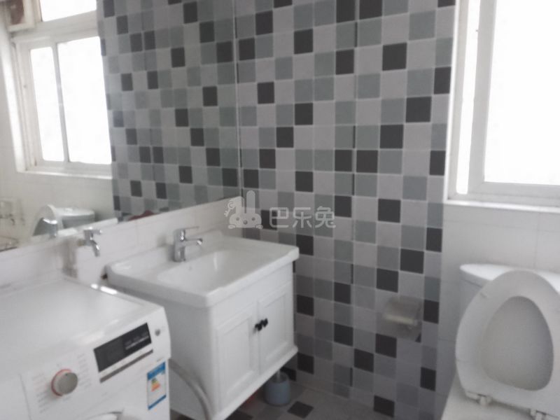 东明广场（泉东一小区）8215342卫生间图10