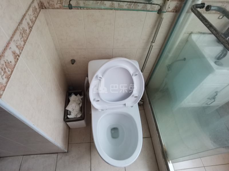 东明广场（泉东一小区）8215342卫生间图8