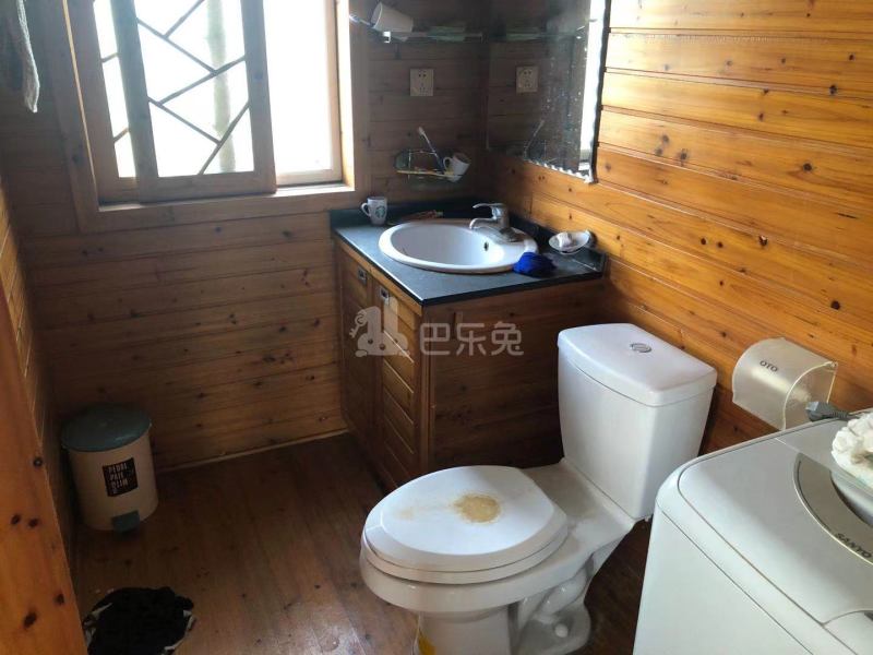 养龙山庄8219956卫生间图0