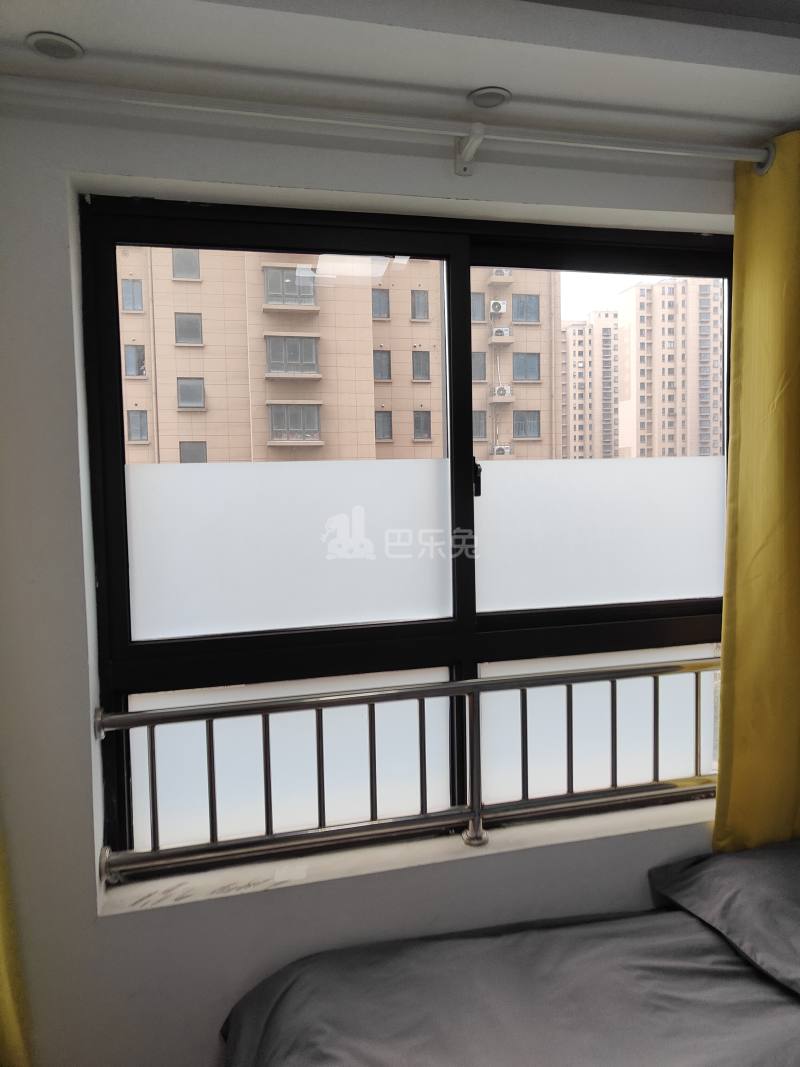 景华新苑8258809卧室窗户图12