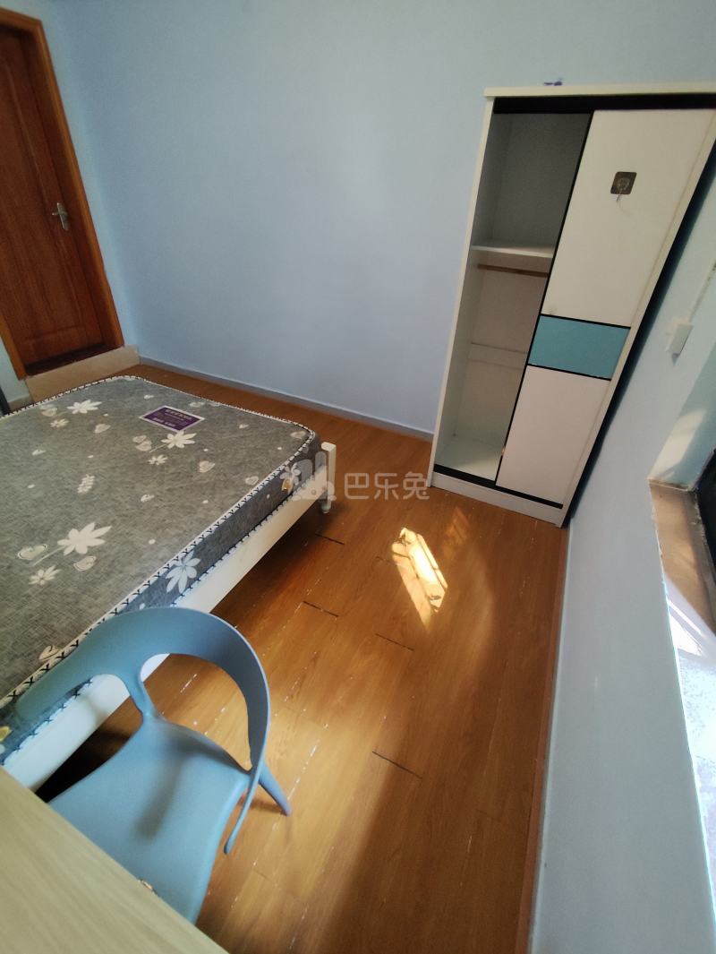 怡苑阁8267861卧室图2