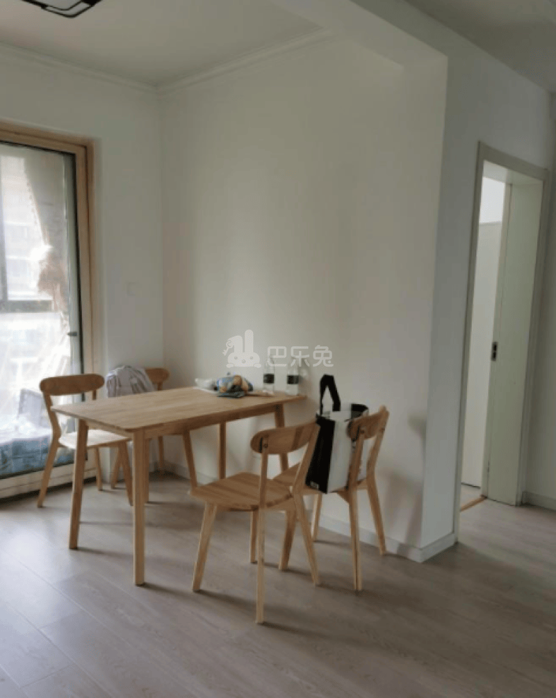 东方龙湖湾南湖苑8281395客厅图3