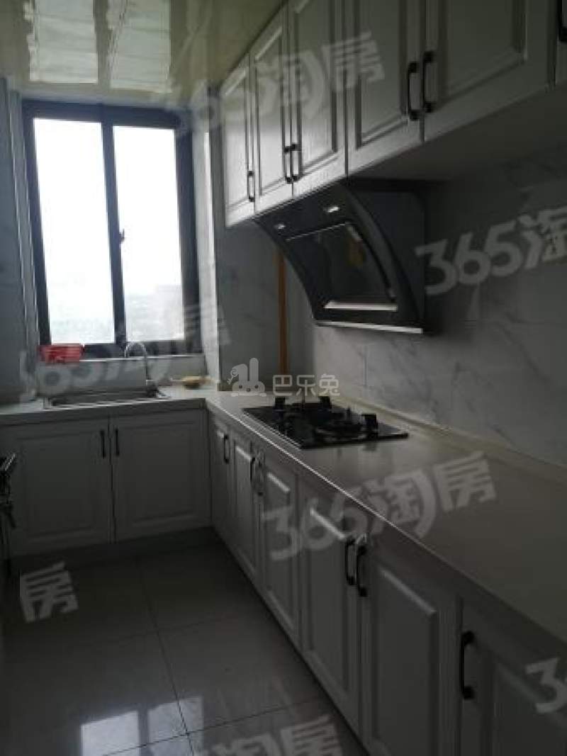 恒辉假日广场8322141卧室图3