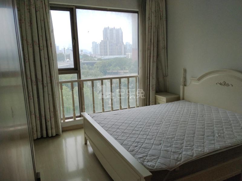 世茂滨江新城8362366卧室图0