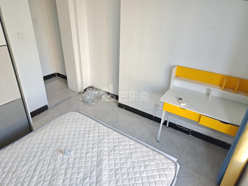 沁富佳苑8376053卧室图2