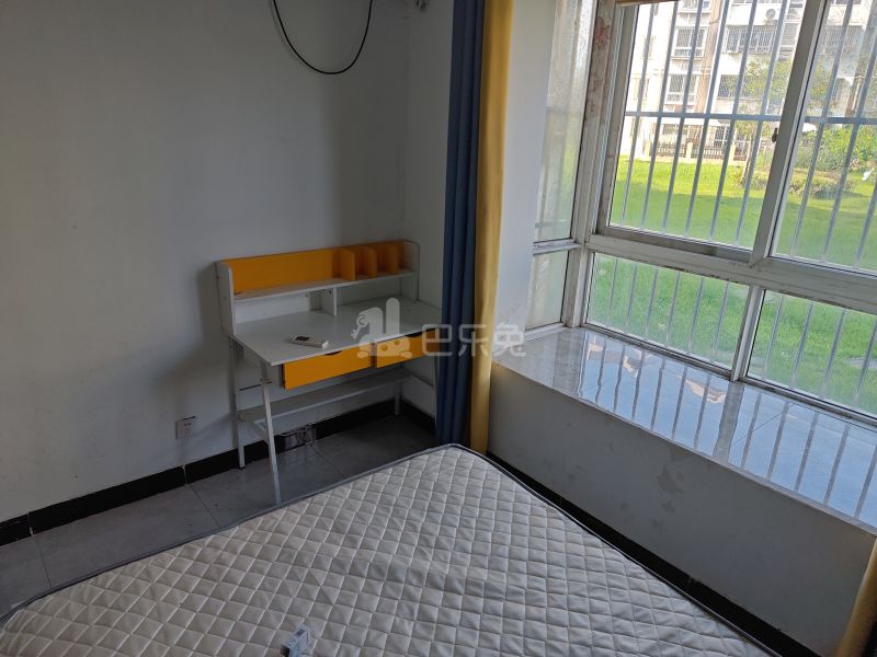 沁富佳苑8376053卧室图3