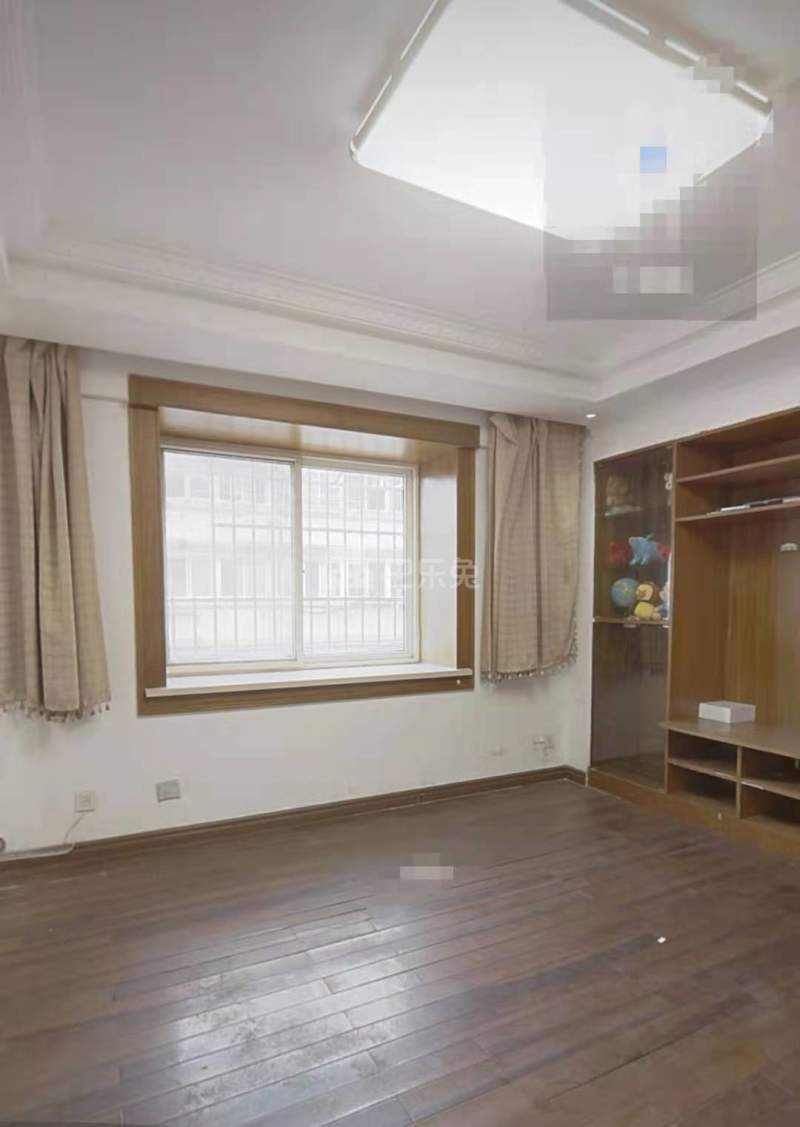 营苑西村8402217客厅图2