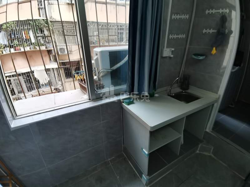 宏华苑小区8475652卧室图2