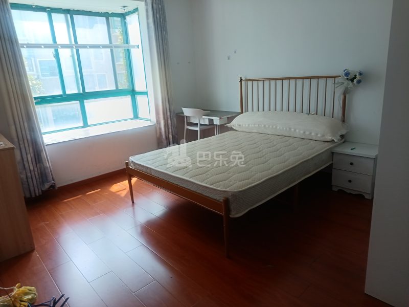 万临家园8489850卧室图1