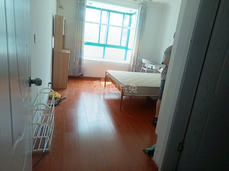 万临家园8489850卧室图0