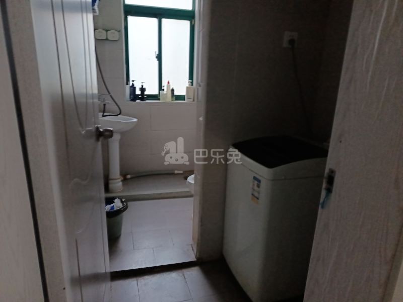 万临家园8489850卫生间图11