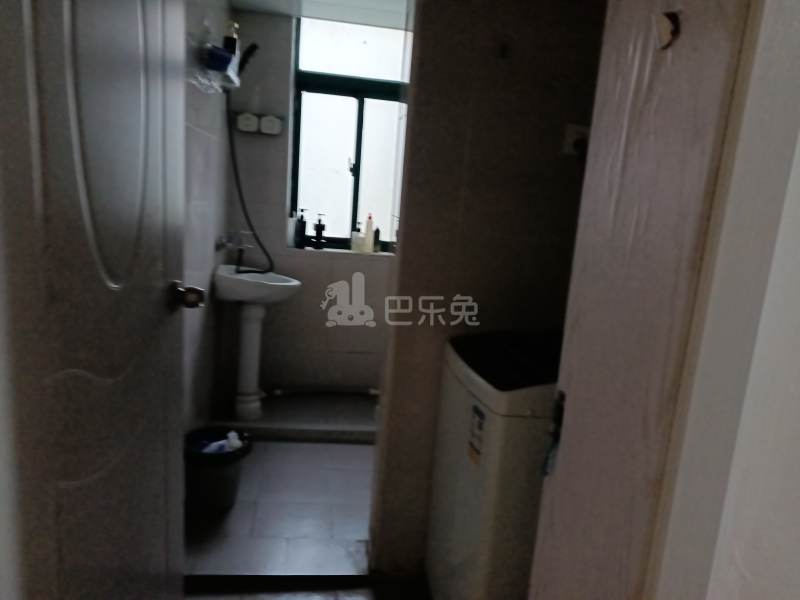 万临家园8489850卫生间图9