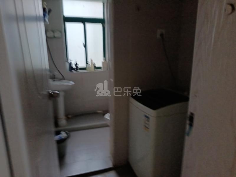 万临家园8489850卫生间图10