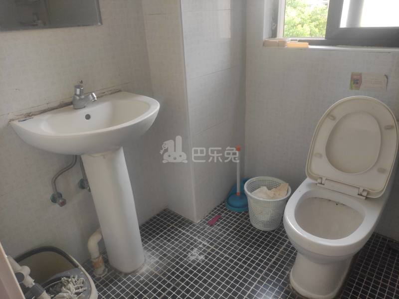 中信泰富隽苑8506017卫生间图13