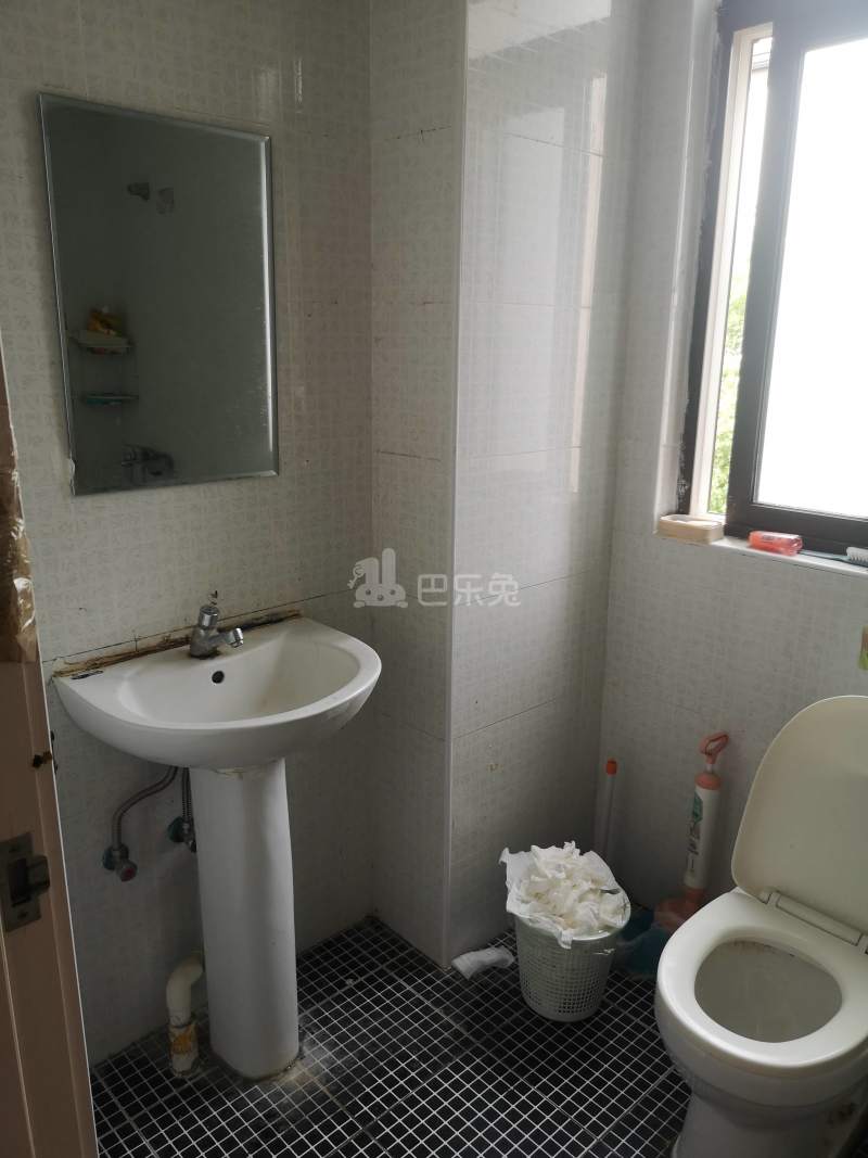 中信泰富隽苑8506017卫生间图11