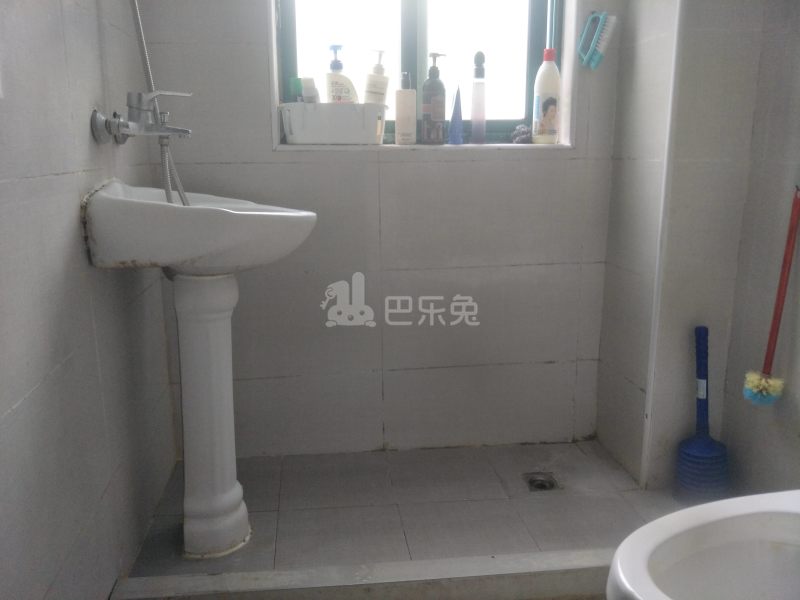 万临家园8489850卫生间图13