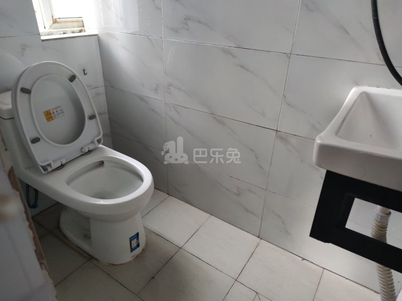 金桂新村8583549卫生间图7