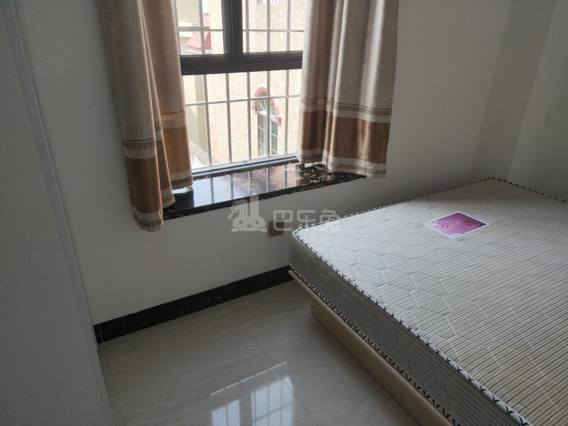 鹤边员村东街五巷4号8596034卧室图5