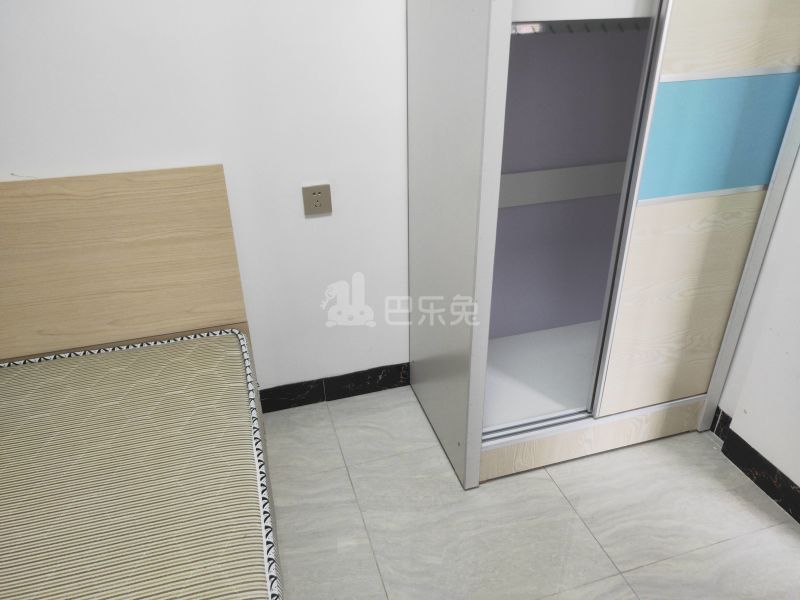 鹤边员村东街五巷4号8596034卧室图2