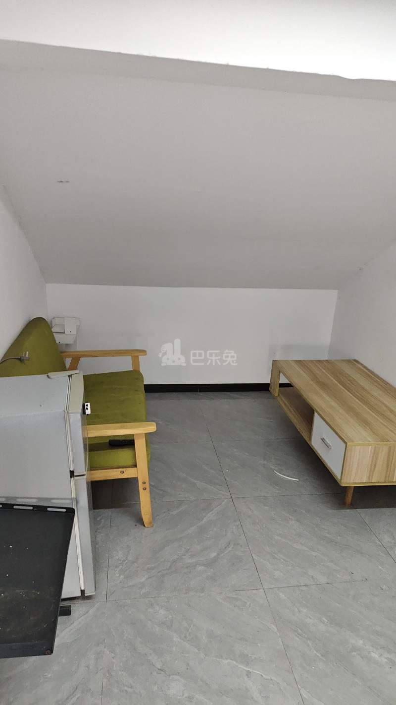 巷佳华苑1期8600543客厅图4