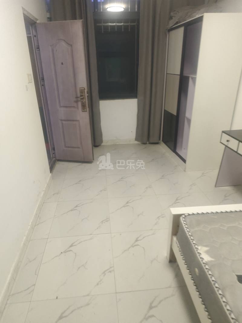 春雷村（民房）8632001卧室图3