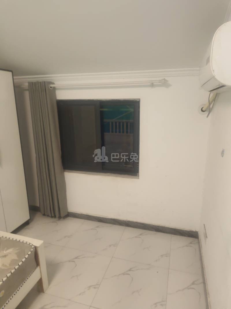 春雷村（民房）8632013卧室窗户图5