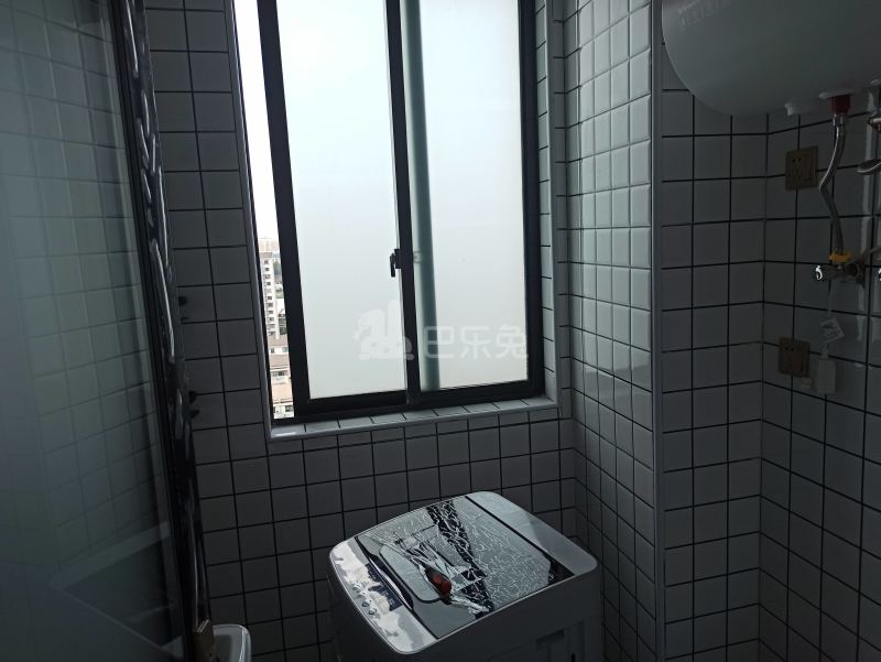 申城佳苑一期C块8642282卫生间图13