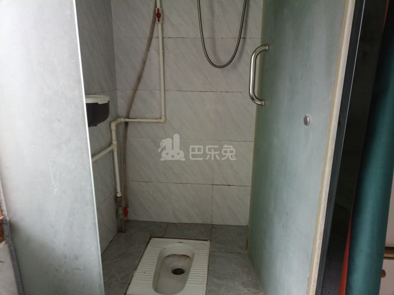 金田花园8681490卫生间图5