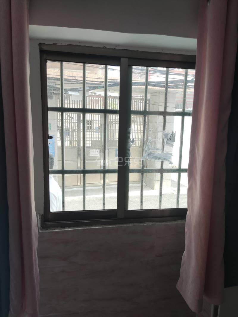 振新佳苑（预计26 年4月-6月拆迁）8728933卧室窗户图6