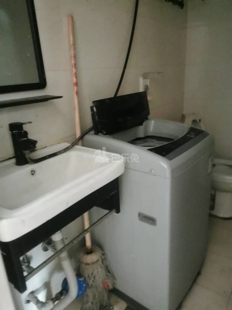 茵芳小区（九泾路680弄）1536985卫生间图7