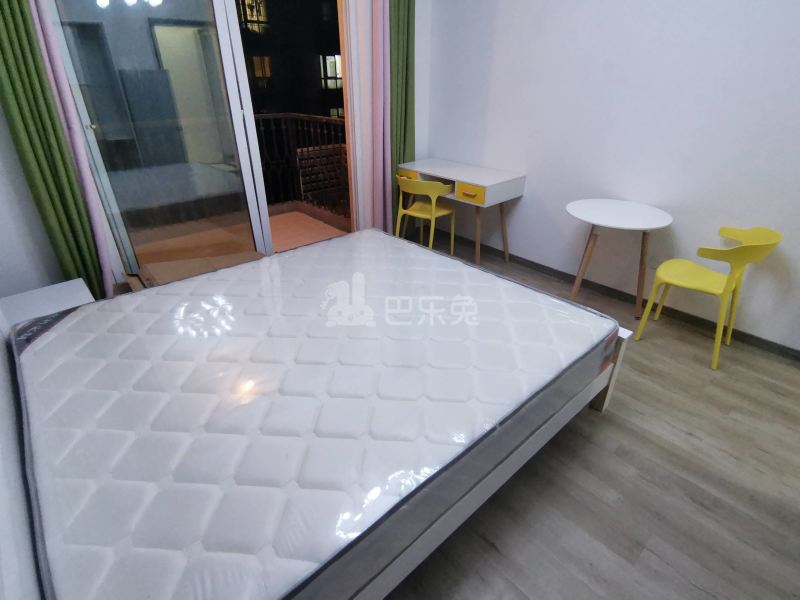 巷佳华苑1期8762408卧室图7