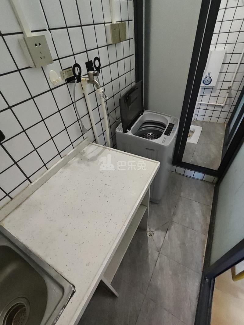 美加广场8842033卧室图4