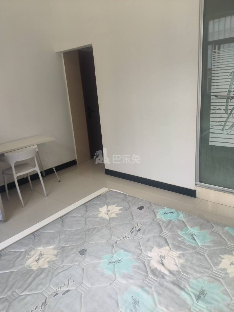 新卫村（民房）8859610卧室图2