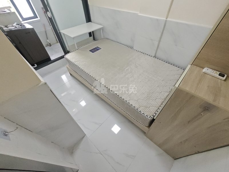 水湾B区8876355客厅图1