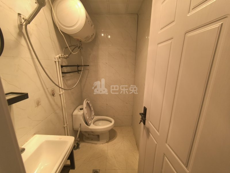 巷佳华苑2期8884942卫生间图6