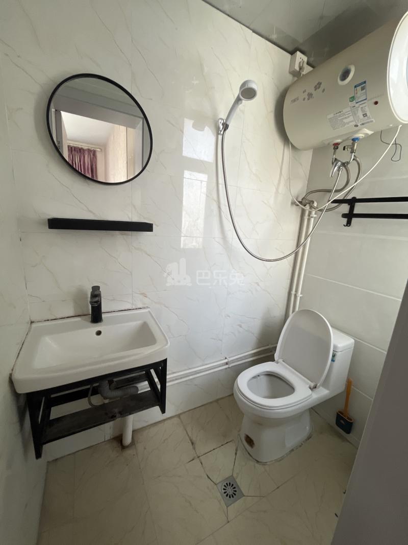 巷佳华苑2期8884945卫生间图5