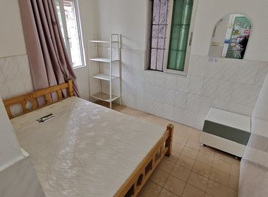 南山村西巷164号 