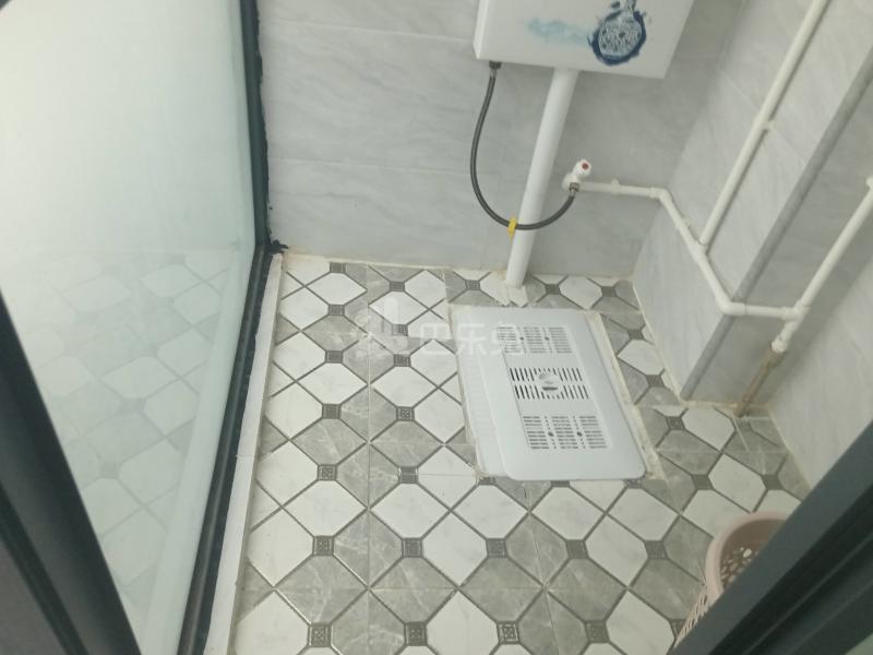 深圳中国电信家属楼8895799卫生间图5