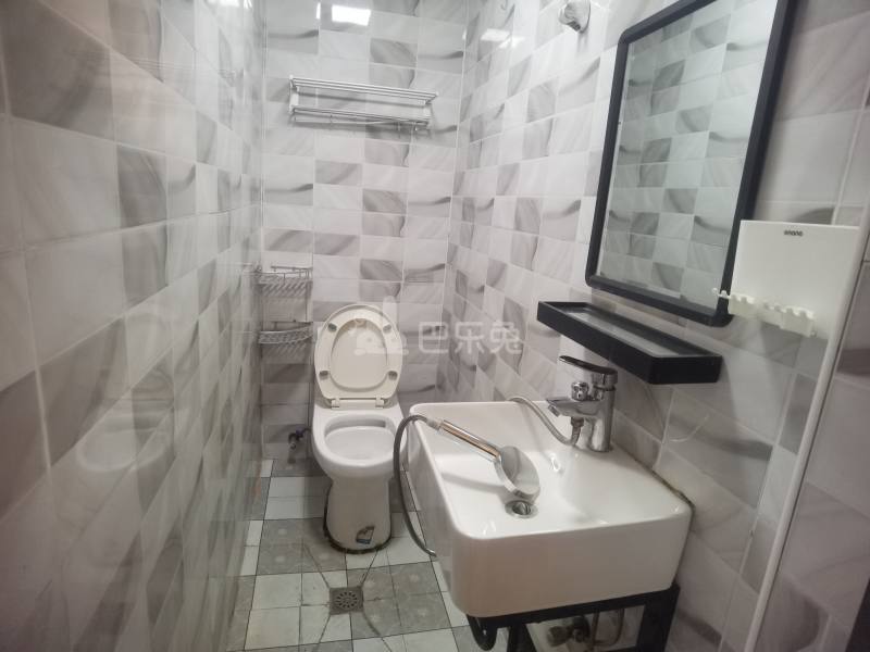 祁秀雅苑8905774卫生间图6