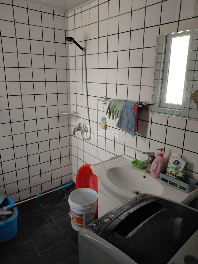 新月鸿锦苑2期西区8922161卫生间图12